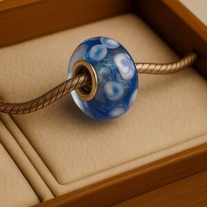 Chamilia 925 Silver Core Blue Floral Murano Glass Bead Charm EUC CHAMILIA #290